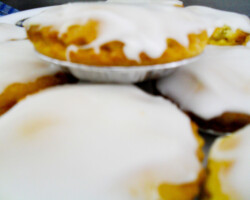 Light, spongy and firm at the same time, our apple cakes are the bomb!